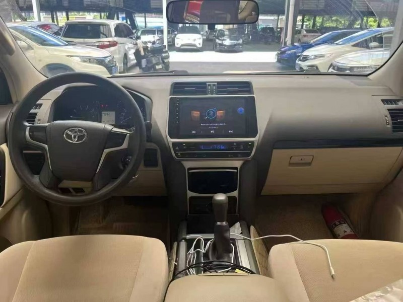 广州19年丰田普拉多5