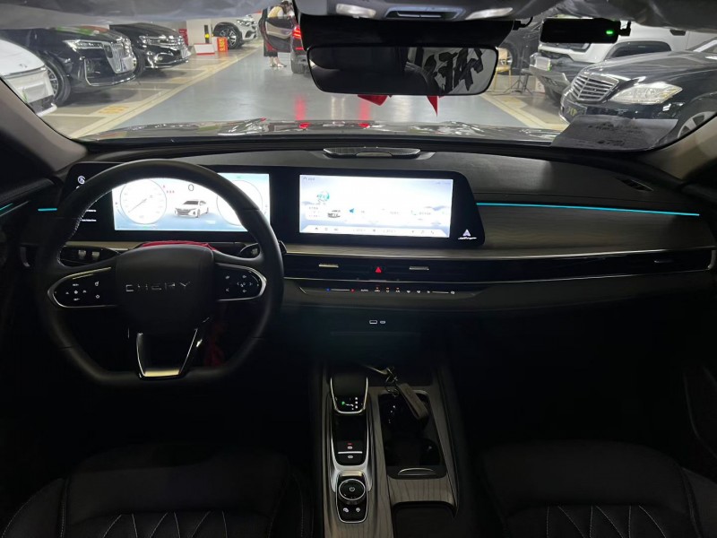 成都25年奇瑞艾瑞泽6