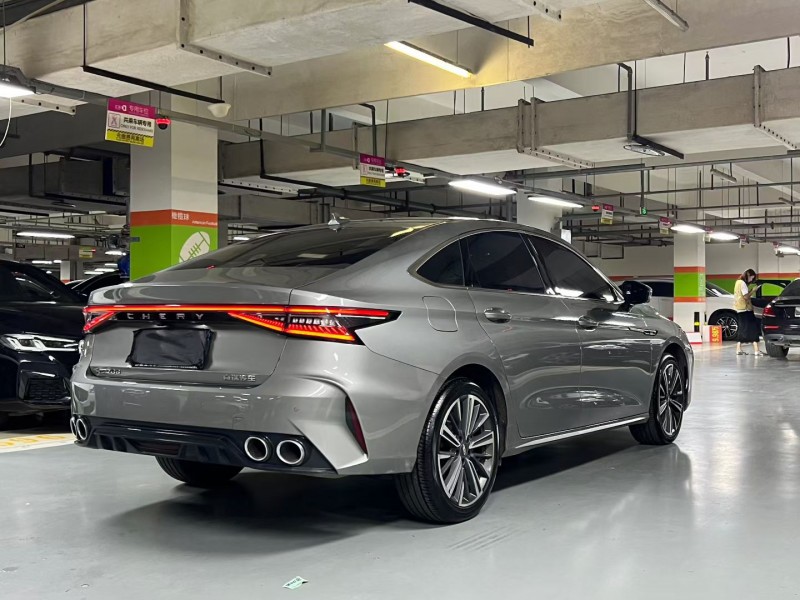 成都25年奇瑞艾瑞泽7