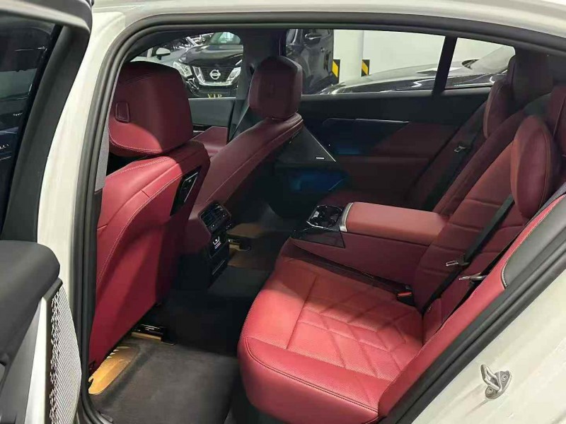 广州24年宝马5系4