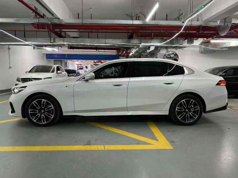 广州24年宝马5系7