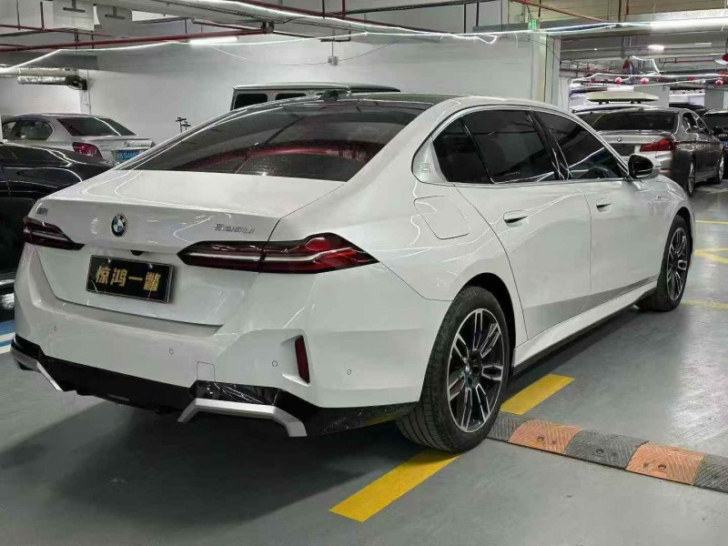 广州24年宝马5系8