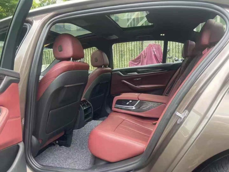 广州19年宝马5系4