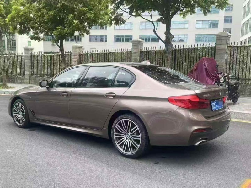 广州19年宝马5系8