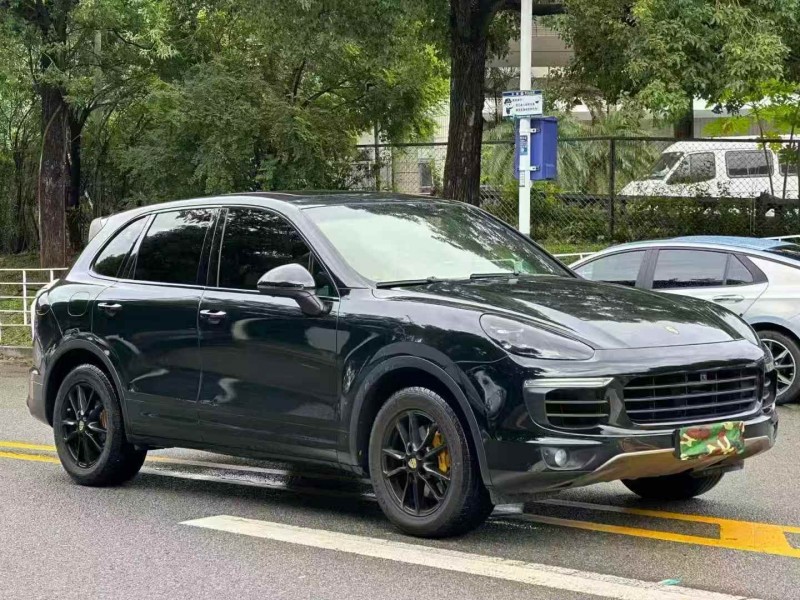 广州17年保时捷卡宴2