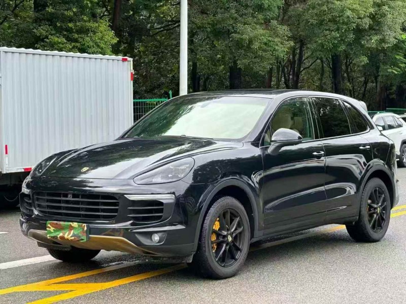 广州17年保时捷卡宴3