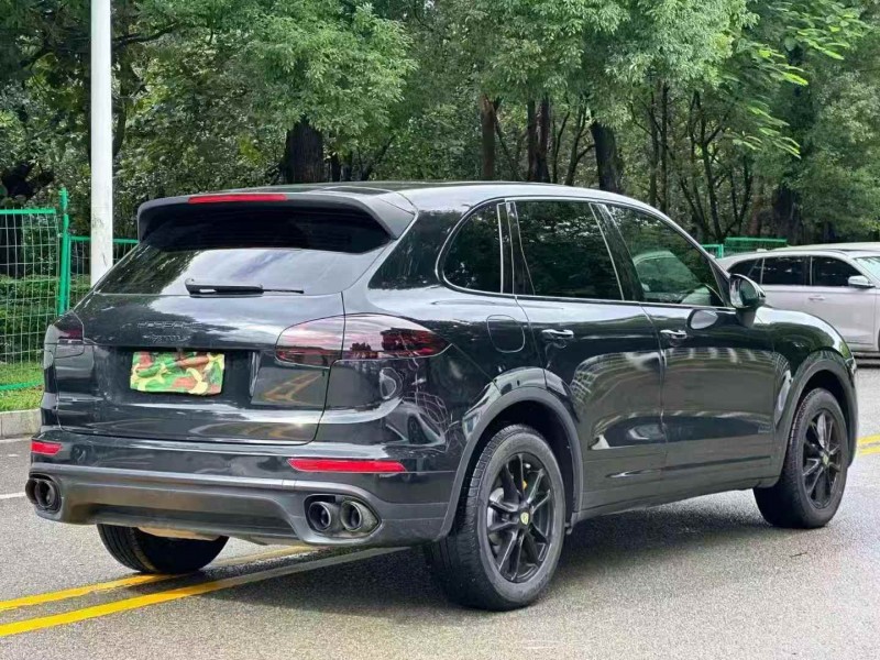 广州17年保时捷卡宴5