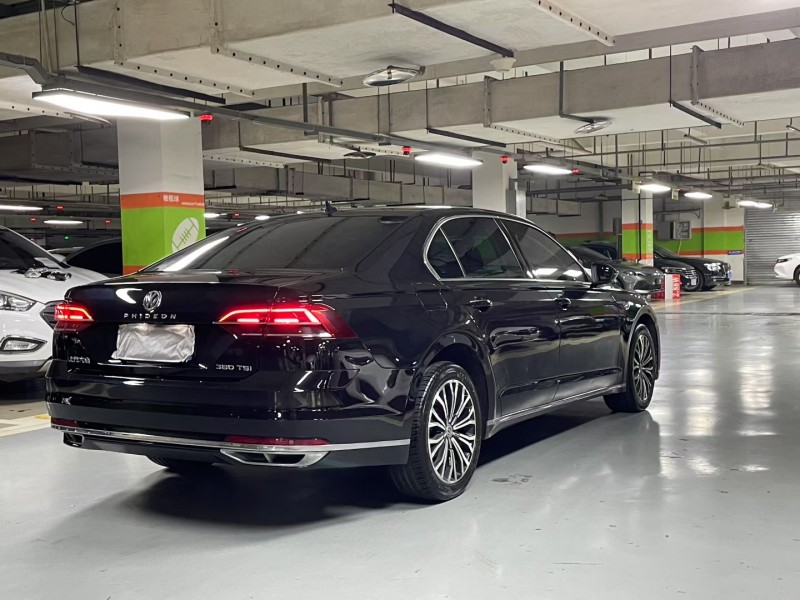 成都19年大众辉昂5