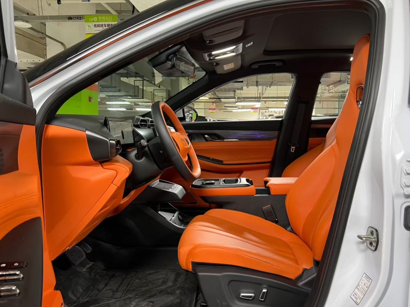 成都25年东风风神5