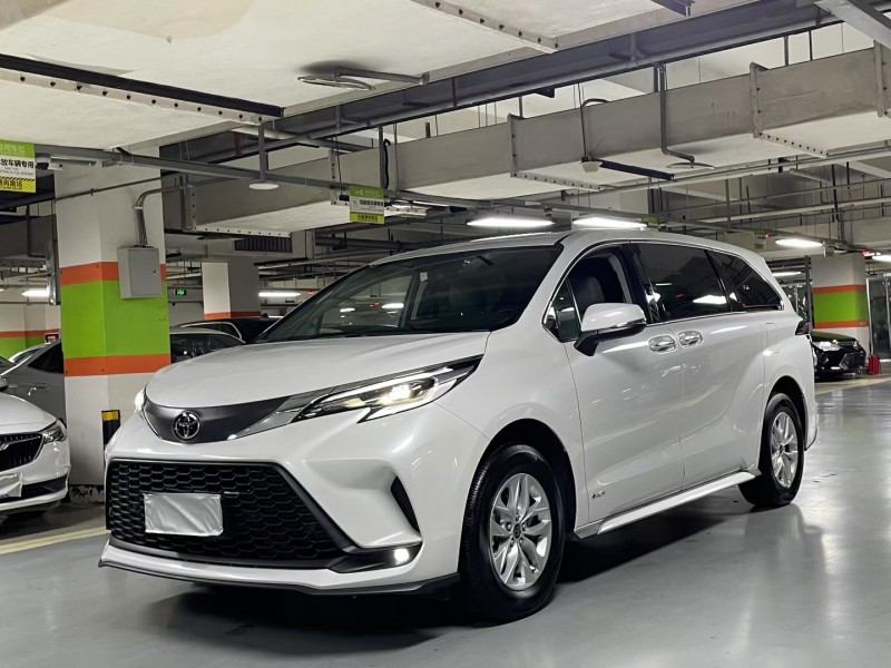 成都25年丰田格瑞维亚3