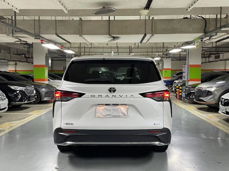 成都25年丰田格瑞维亚9