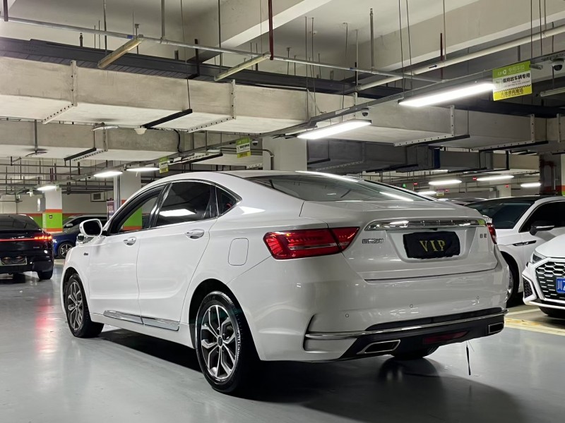 成都18年吉利博瑞6