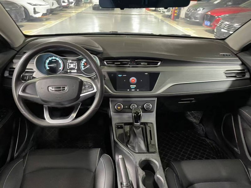 成都21年吉利帝豪3