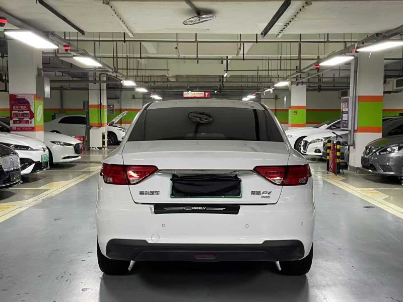 成都23年吉利帝豪4