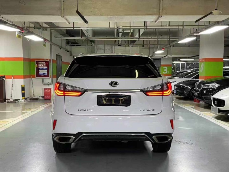 成都18年雷克萨斯RX5