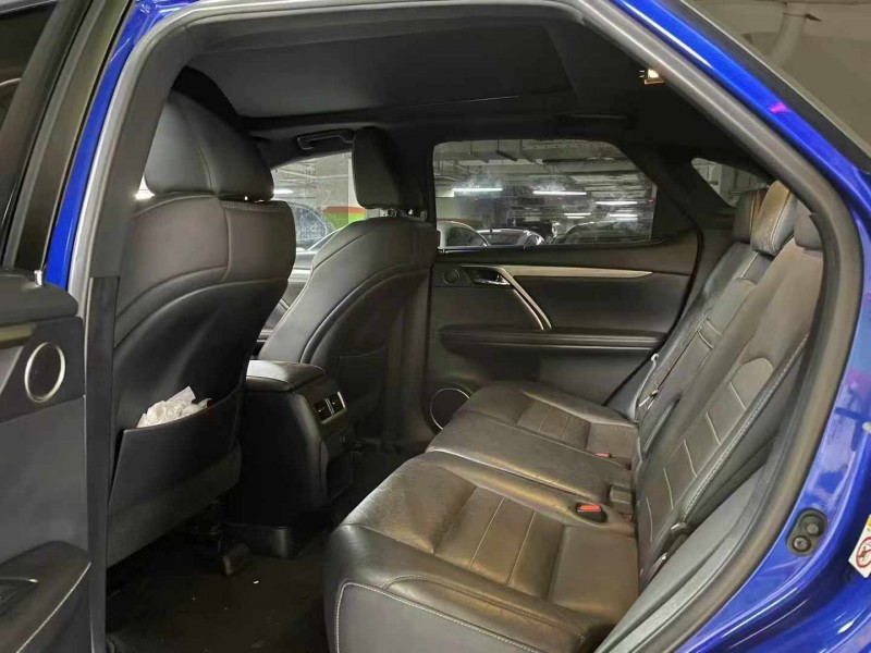 成都18年雷克萨斯RX6