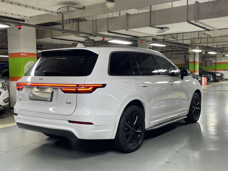 成都21年理想理想ONE9