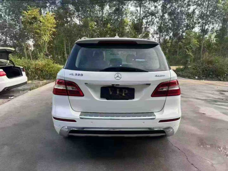 徐州14年奔驰ML9