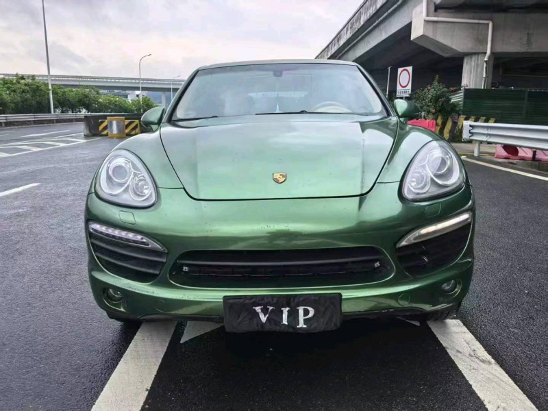 广州11年保时捷卡宴1