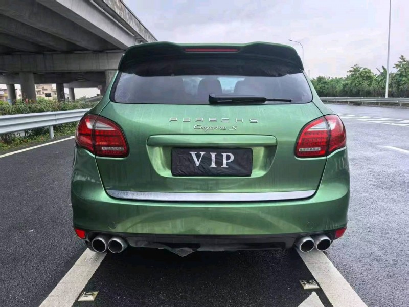 广州11年保时捷卡宴5