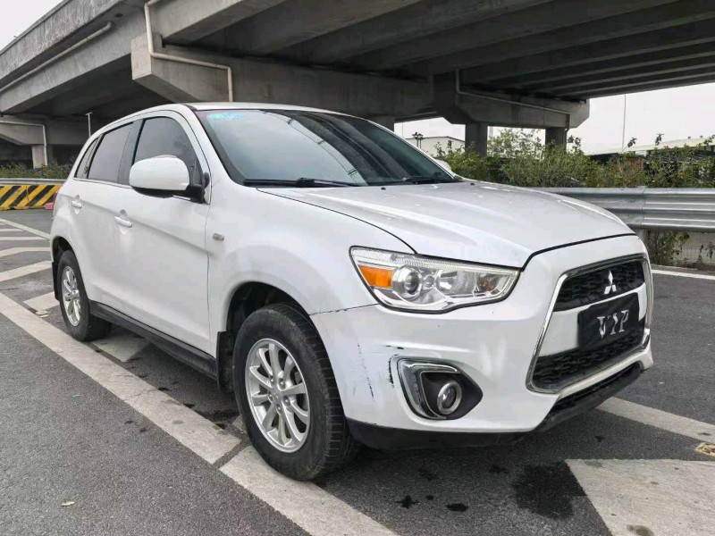 广州16年三菱劲炫2