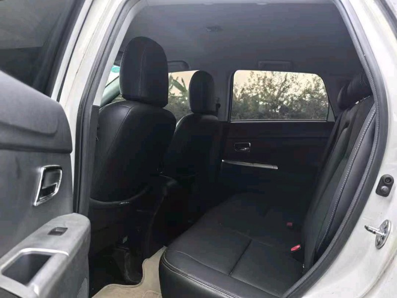 广州16年三菱劲炫8