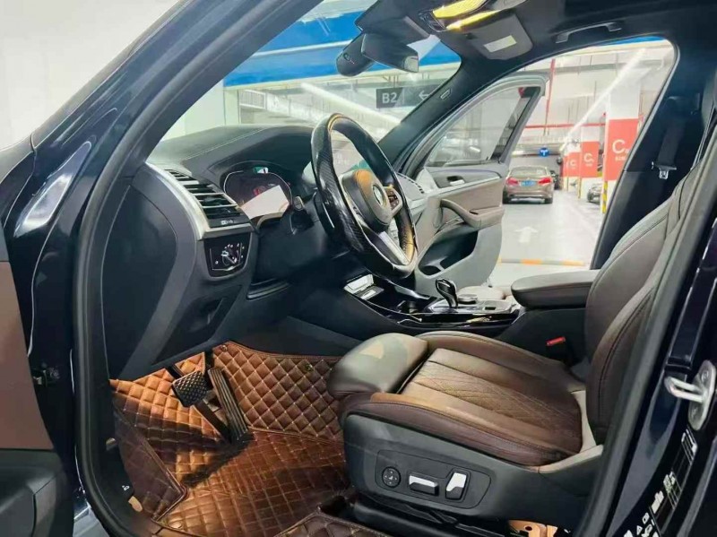 广州21年宝马X34