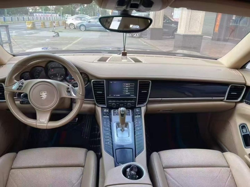 广州14年保时捷帕拉梅拉6