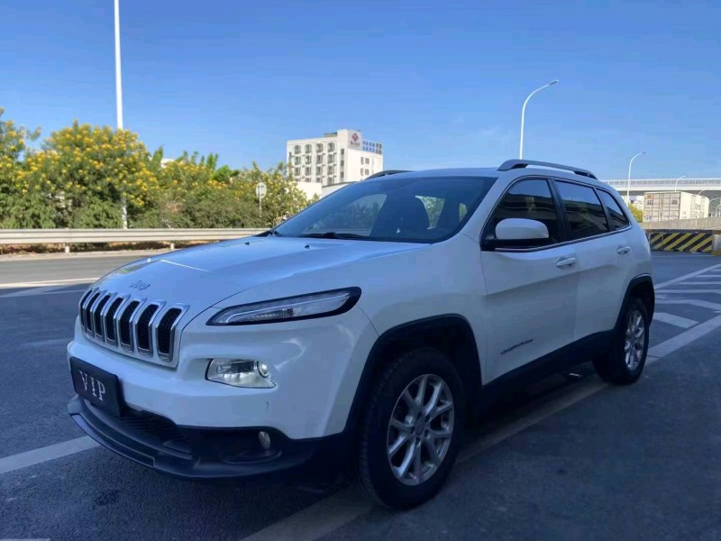 广州14年Jeep自由光2