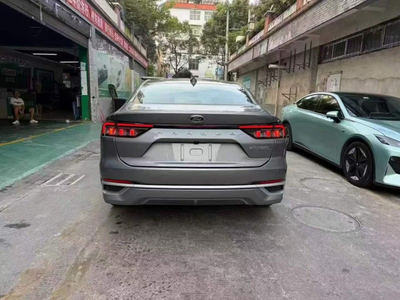 六盘水25年福特蒙迪欧9