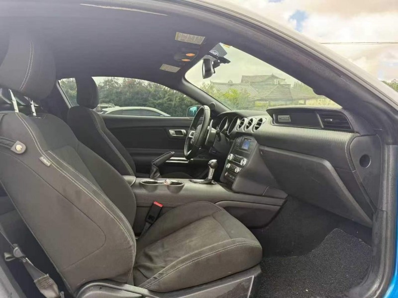 毕节20年福特野马4