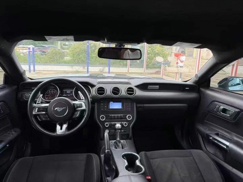 毕节20年福特野马5