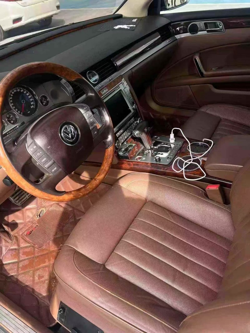 菏泽12年大众辉腾4