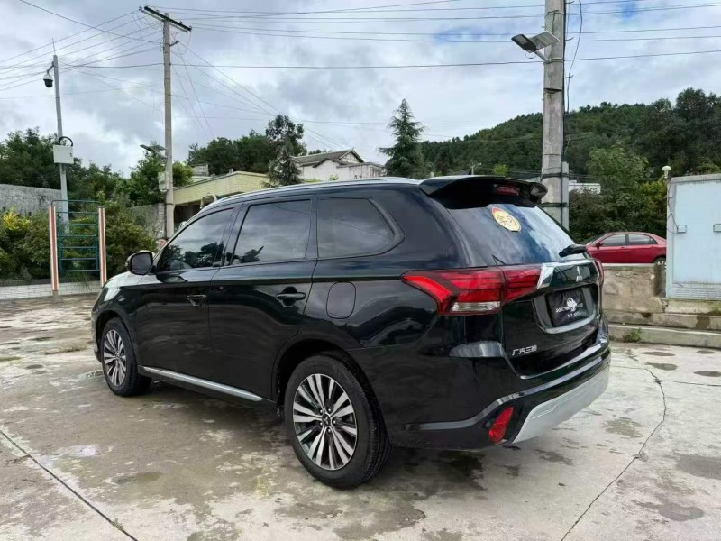 毕节22年三菱欧蓝德8