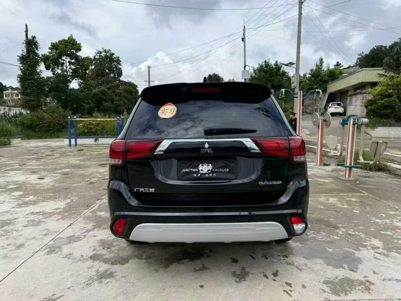 毕节22年三菱欧蓝德9