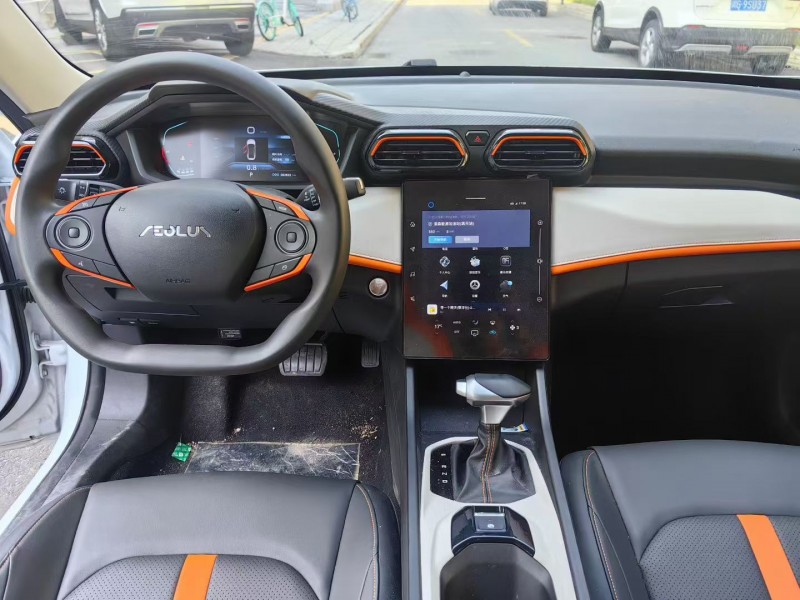 成都25年东风奕炫6