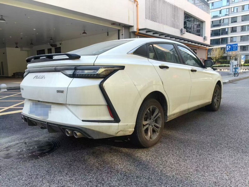 成都25年东风奕炫7