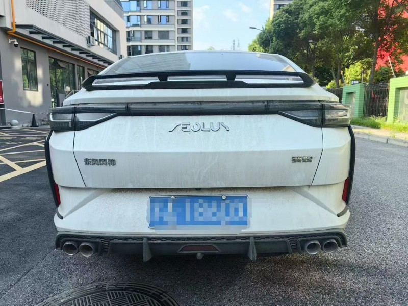 成都25年东风奕炫9