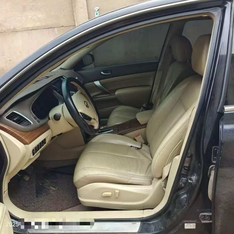 保定11年日产天籁4