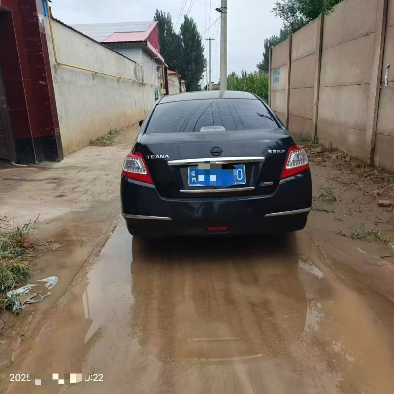 保定11年日产天籁6