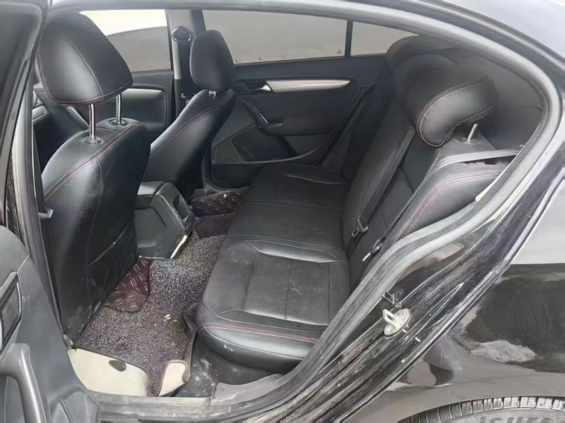 保定17年大众朗逸7