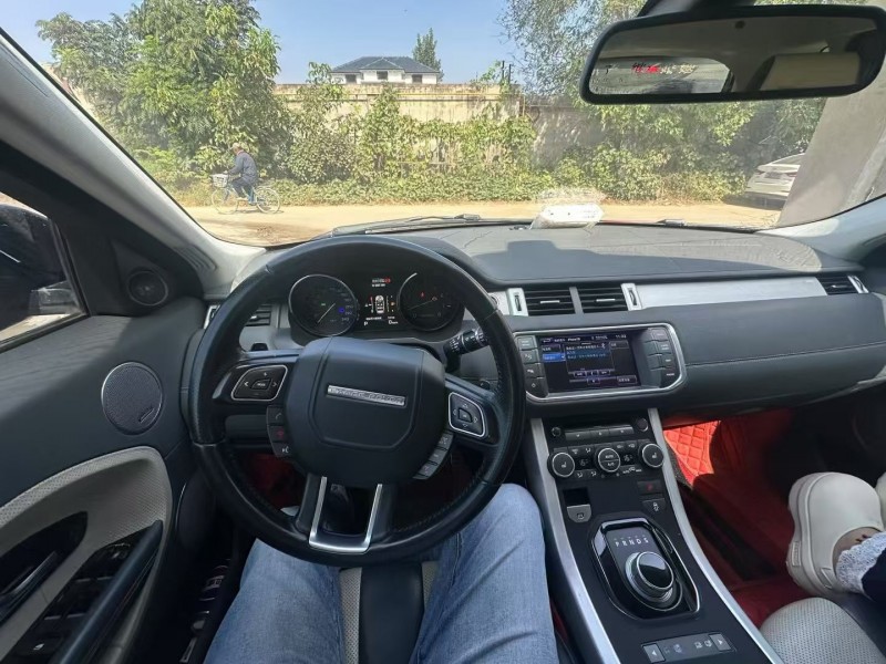 保定13年路虎极光7