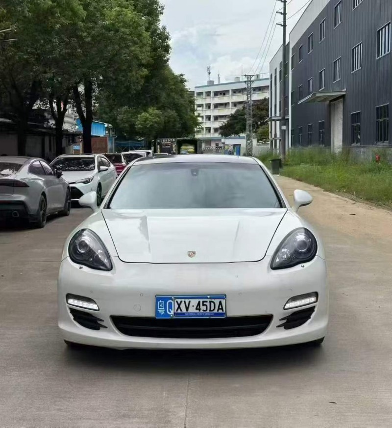 广州13年保时捷帕拉梅拉1