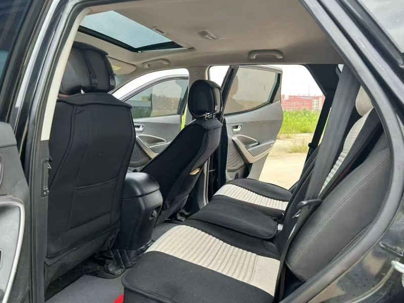 保定14年现代新胜达8