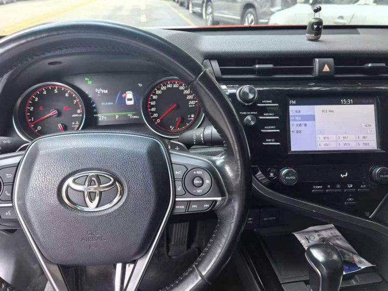 成都19年丰田凯美瑞4