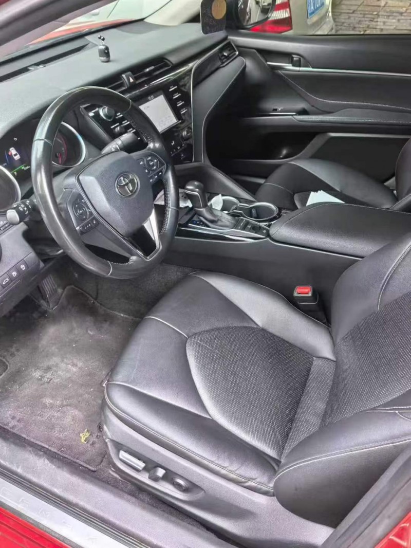 成都19年丰田凯美瑞5