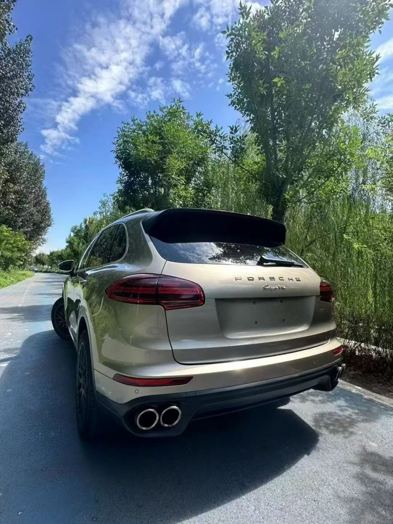 保定16年保时捷卡宴2