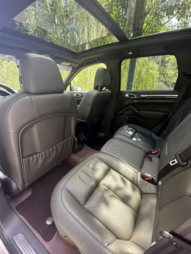 保定16年保时捷卡宴4