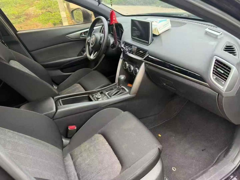 江门17年马自达CX-44