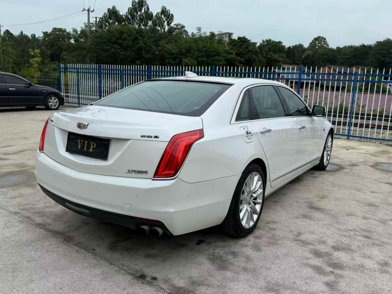 湘潭17年凯迪拉克CT68